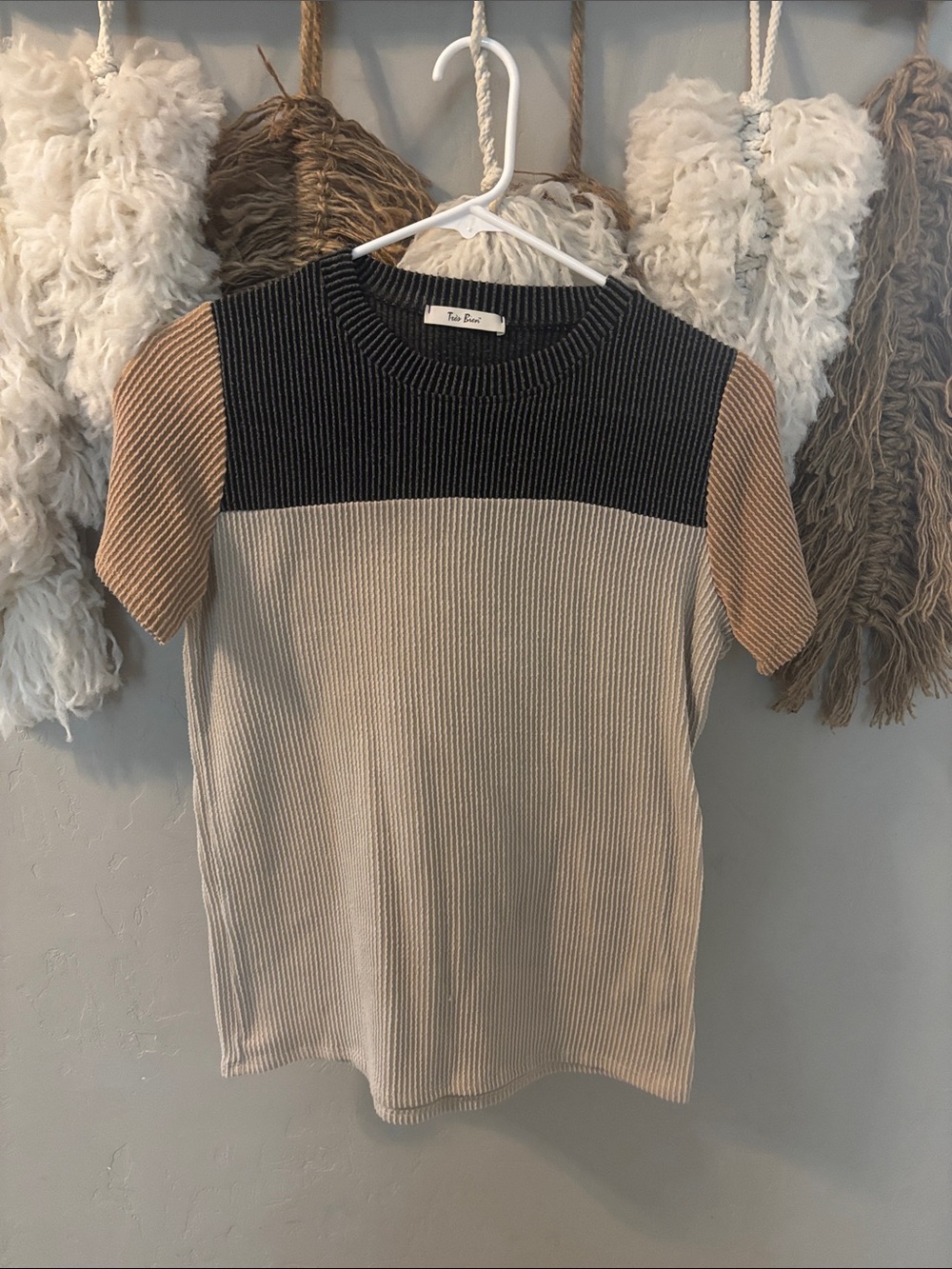 Tea Collection Colorblock Ribbed Tee - Black, Beige & Tan